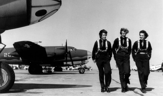 Illustration for article titled This Date in Aviation History: August 5 - August 8